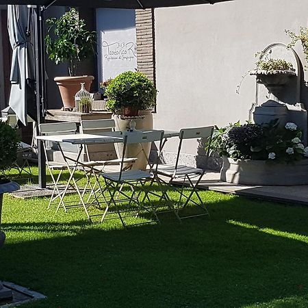 Residenza Teodorico Re B&B Viterbo Bagian luar foto
