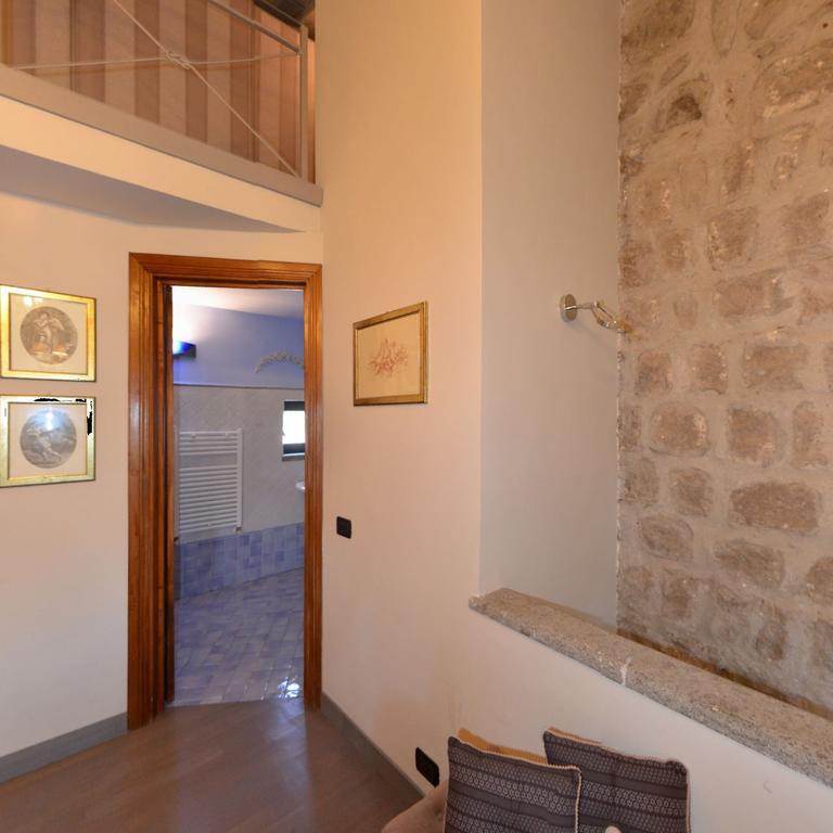 Residenza Teodorico Re B&B Viterbo Ruang foto