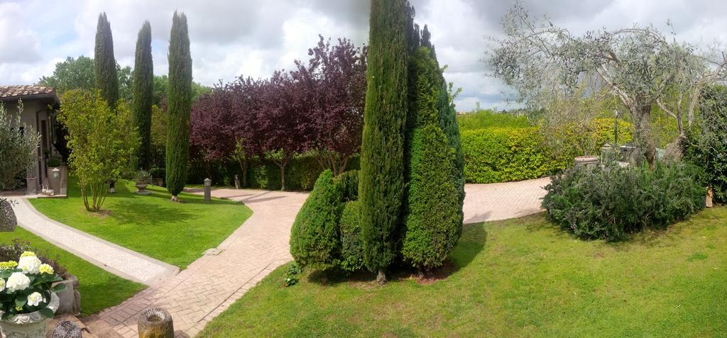 Residenza Teodorico Re B&B Viterbo Bagian luar foto