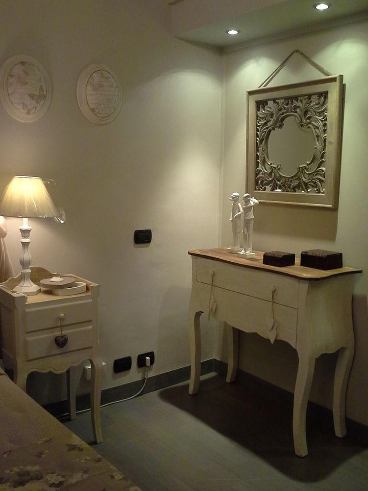 Residenza Teodorico Re B&B Viterbo Bagian luar foto